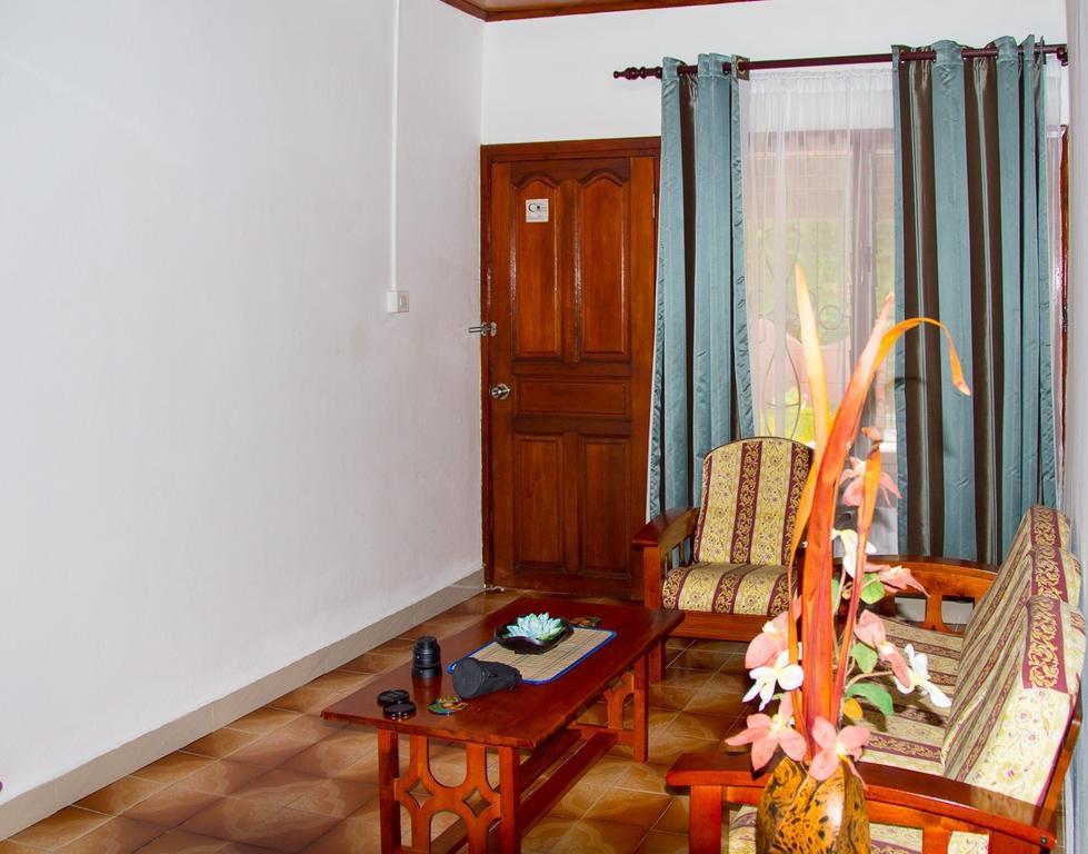 Seashell Self Catering Villa Grand Anse  Ruang foto