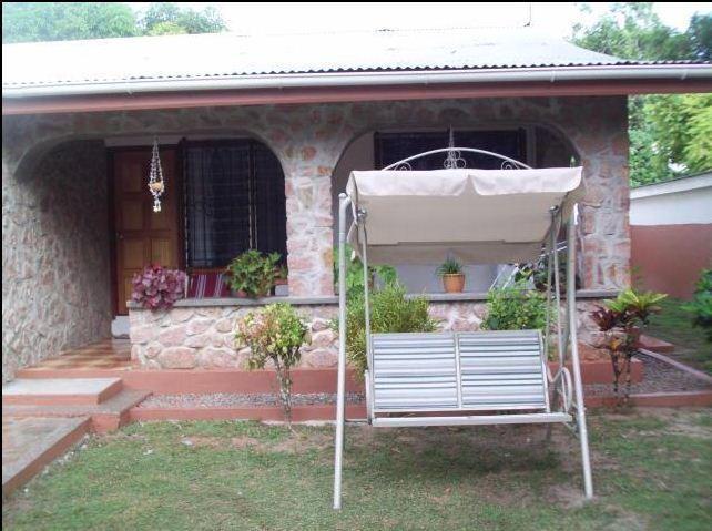 Seashell Self Catering Villa Grand Anse  Ruang foto