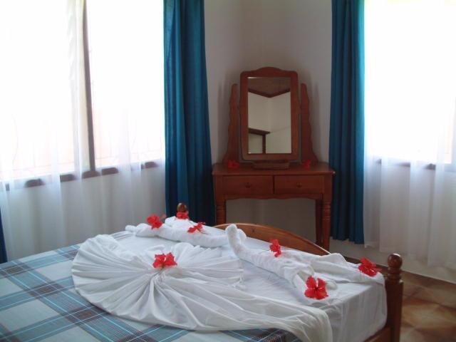 Seashell Self Catering Villa Grand Anse  Bagian luar foto